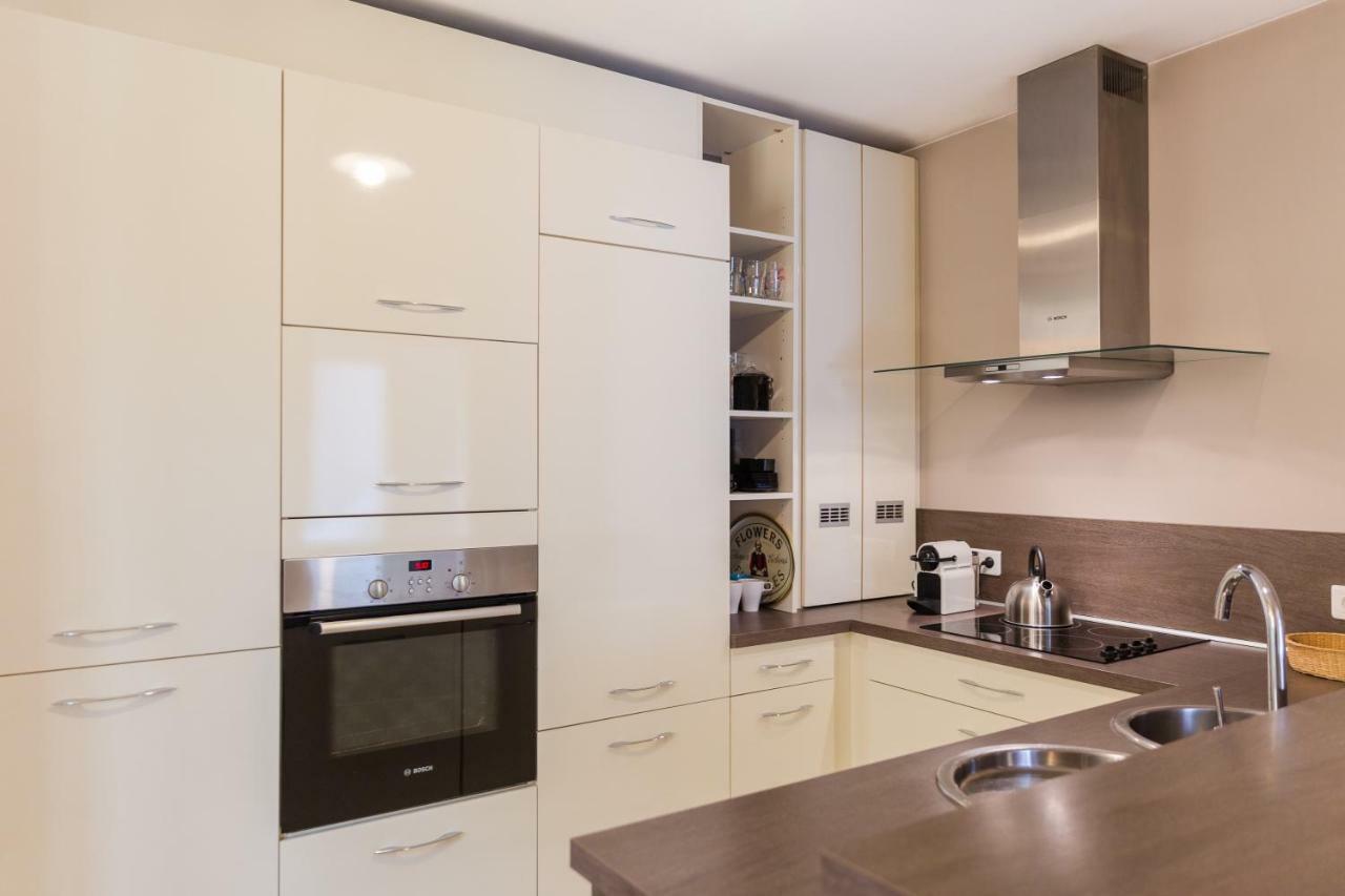 Le Victor Hugo Apartment Colmar Bagian luar foto
